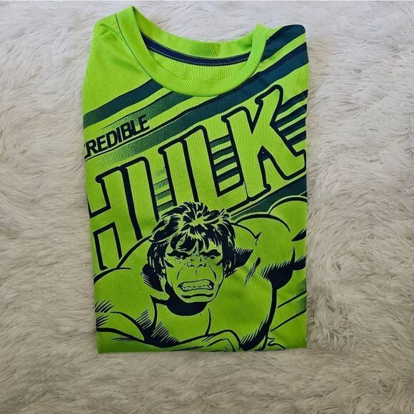 Boy's Incredible Hulk Performance Short Sleeve Shirt Size 10 - Picture 2 of 5
